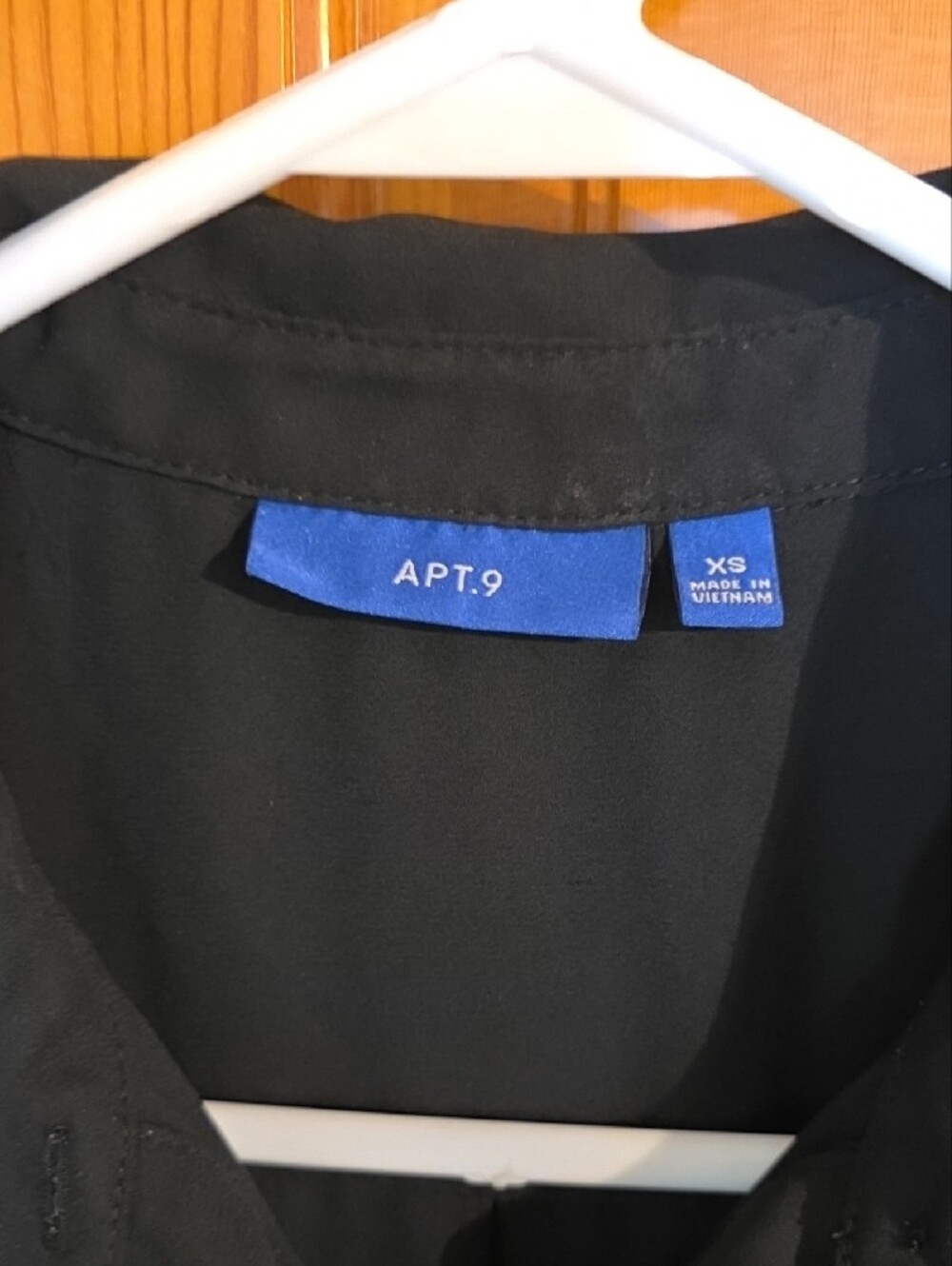 Apt. 9 Black Sleeveless Button-Down top - Picture 2 of 4